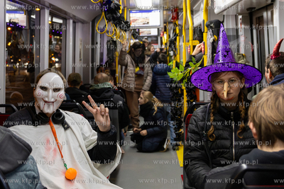 Gdńsk. Halloweenowy tramwaj. 31.10.2024 / fot. Anna...
