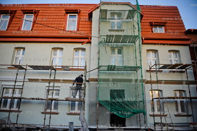 Gdansk. Remont drog i domow w gdanskiej dzielnicy Letnica,...
