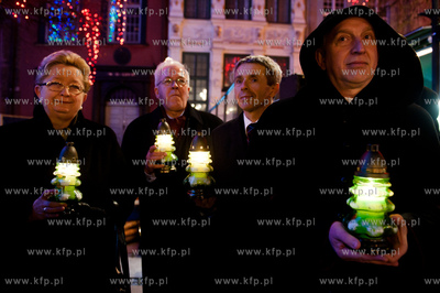 Gdansk. Dlugi Targ. Betlejemskie Swiatlo Pokoju 2011....