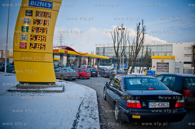 Gdansk. Protest kierowcow przeciwko rosnacym cenom...