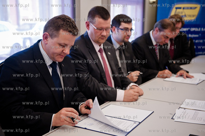 Gdansk. Dworzec Glowny PKP. Peron nr 3, Wagon Konferencyjny....