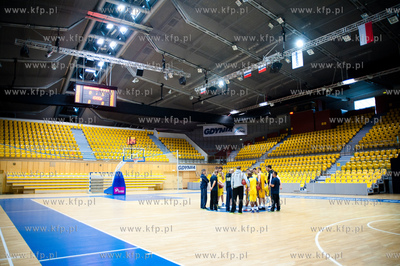 Gdynia. Hala widowiskowo - sportowa. Otwarty dla mediow...