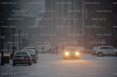 Gdansk. Targ Weglowy. Zima i obfite opady sniegu wrocily...