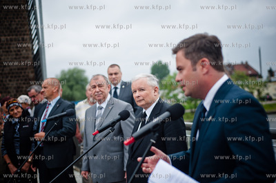 Elblag. Most Gorny. Wspolna konferencja prasowa nowo...