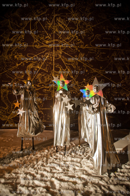 Gdansk. Zieleniec przy pomniku Jana Heweliusza. Widowisko...