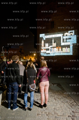 Gdansk. Dlugie Pobrzeze. Sciana zabytkowego Zurawia....