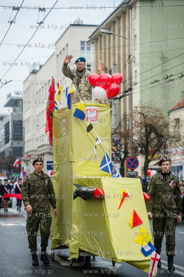 Gdynskie Urodziny Niepodleglej. Parada Niepodleglosci...