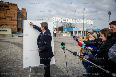 Gdansk. Plac Solidarnosci. Konferencja Janusza Palikota,...