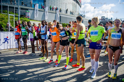 Plac Dwoch Miast. PKO Polmaraton Sopot 2015.
02.05.2015
fot....
