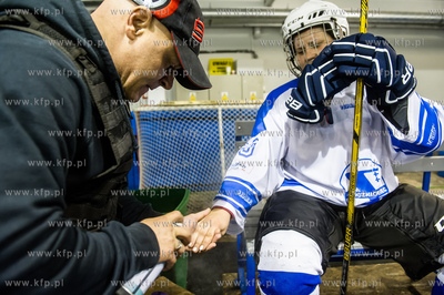 Gdańsk. Oliwa. Mała tafla Hali Olivia. Mecz inaugurujacy...