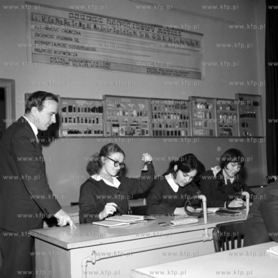Lekcja chemii w III LO w Gdańsku. 
01.1970
0002840z_styczen1970
Fot....