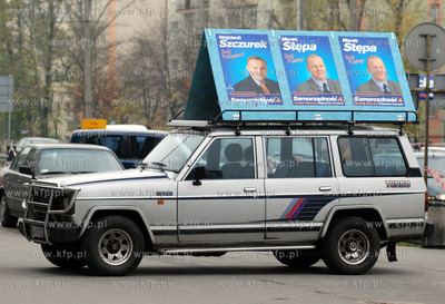 Gdynia - plakaty wyborcze Wojciecha Szczurka i Marka...