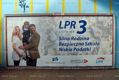 Bilbordy wyborcze LPR przy dworcy skm Gdansk Wrzeszcz.
12.10.2007
Fot....
