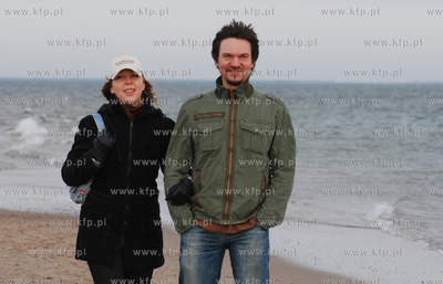 Marcin Firlej z zona Anna na spacerze w Rewie.
03.02.2008
fot....