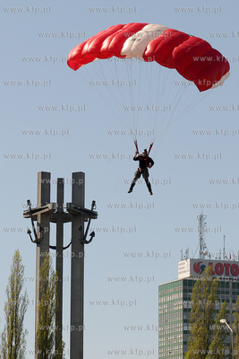 Mlode Miasto w Gdansku. Zawody Diverse Crane Boogie...