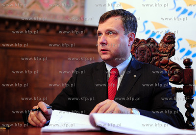 Urzad Miasta Sopotu. Podpisanie umowy z Baltycka Grupa...