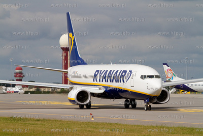 Gdansk,Rebiechowo. Nz. Boeing 737-800 linii Ryanair....