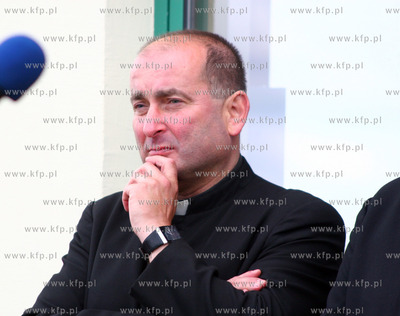 Proboszcz Matki Boskiej Fatimskiej Wieslaw Madziag....