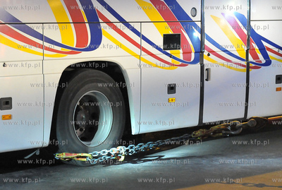 Sopot. Ulica Haffnera. Okolo godziny 21 autokar turystyczny...