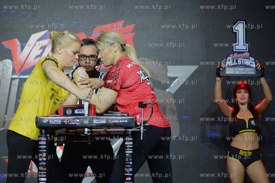 Hala Sportowo - Widowiskowa w Rumi. 50. Gala Armwrestligu...