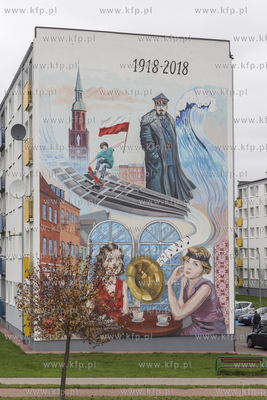Starogard Gdański,Mural na osiedlu Kopernika nr 3710.11.2019Fot....