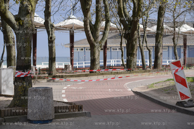 Gdynia w czasie epidemii koronawirusa COVID-19. Zamkniete...