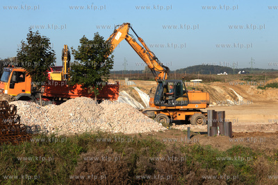 Budowa ulicy Strzeleckiego, łącząca Osiedle Bursztynowe...