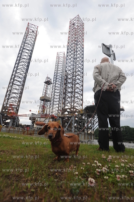 Do Stoczni Remontowej doholowano platforme wiertnicza...