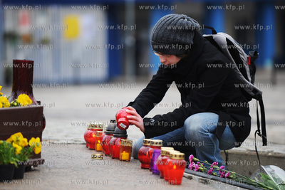 Zaloba po katastrofie samolotu prezydenckiego pod Smolenskiem....