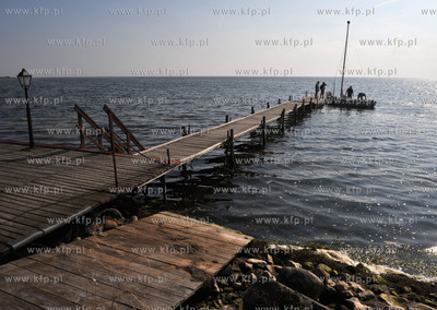 Chalupy na Polwyspie Helskim. Port Chalupy przystan...
