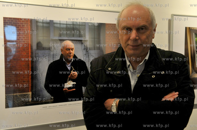 Wystawa fotografii Magdaleny Morawskiej  "Swieci, a...