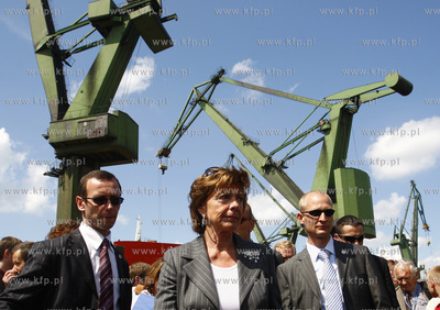 Stocznia Gdansk. Wizyta komisarz UE Neelie Kroes ds....