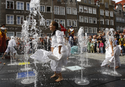 Gdansk. Uroczyste uruchomienie Fontanny Czterech Kwartalow,...