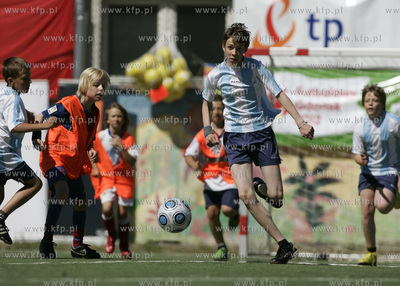 Boisko Zespolu Szkol Ogolnoksztalcacych nr 8 przy ul....