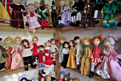 Gdansk. 753 Jarmak sw.Dominika. Nz. stoisko galerii...