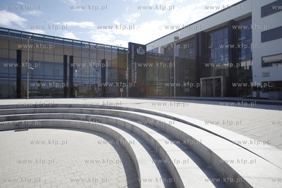 Kampus Uniwersytetu Gdanskiego w Oliwie. Nz budynek...