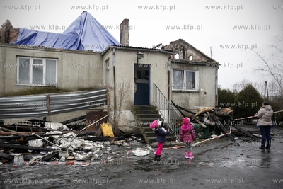 Dorota Kloc z mężem Marcinem i córkami 5-letnią...