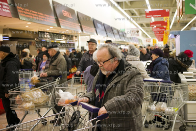 Oficjalne otwarcie hipermarketu Auchan przy ul. Kołobrzeskiej...