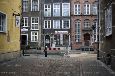 Wymiana nawierzchni ulicy Chlebnickiej w Gdańsku.
20.02.2017
fot....