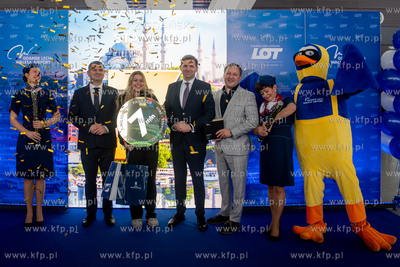 7 mln pasażerka Portu lotniczego Gdańsk-Rębiechowo...