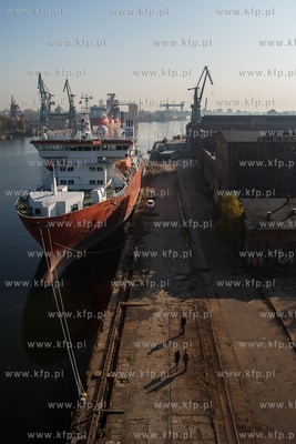 Gdańsk.  Konferencja prasowa na terenie Stoczni Cesarskiej....