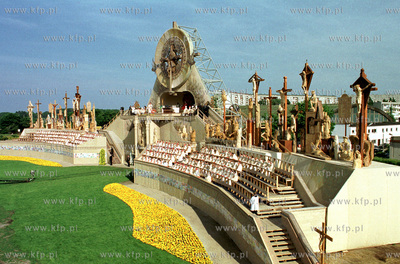 Oltarz autorstwa Mariana Kolodzieja na sopockim hipodropie...