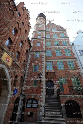 Gdansk. Gotycka Brama Mariacka II pol XV odbudowana...