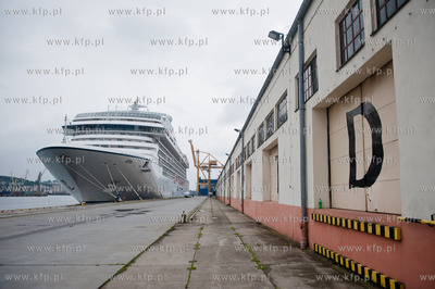 Port w Gdyni. Nabrzeze Stanow Zjednoczonych. Wizyta...