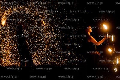 Pruszcz Gdanskich. Pierwsza edycja Festiwalu Swiatla.
Nz...