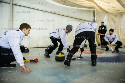 Gdansk. Hala Oliwia. Tor Curlingowy. Mecz 5 kolejki...