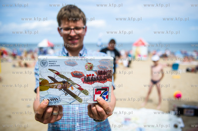 Gdansl. Plaza w Brzeznie. IPN na plazy. Przygotowane...