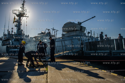 Port Wojenny w Gdyni Oksywiu. Przywitanie powracających...