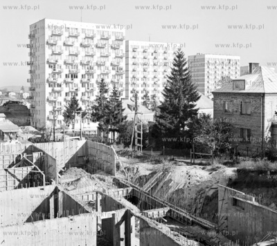 Osiedle wiezowcow pomiedzy ulicami Kraszewskiego i...