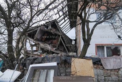 Wybuch butli z gazem w domku jednorodzinnym przy ul....